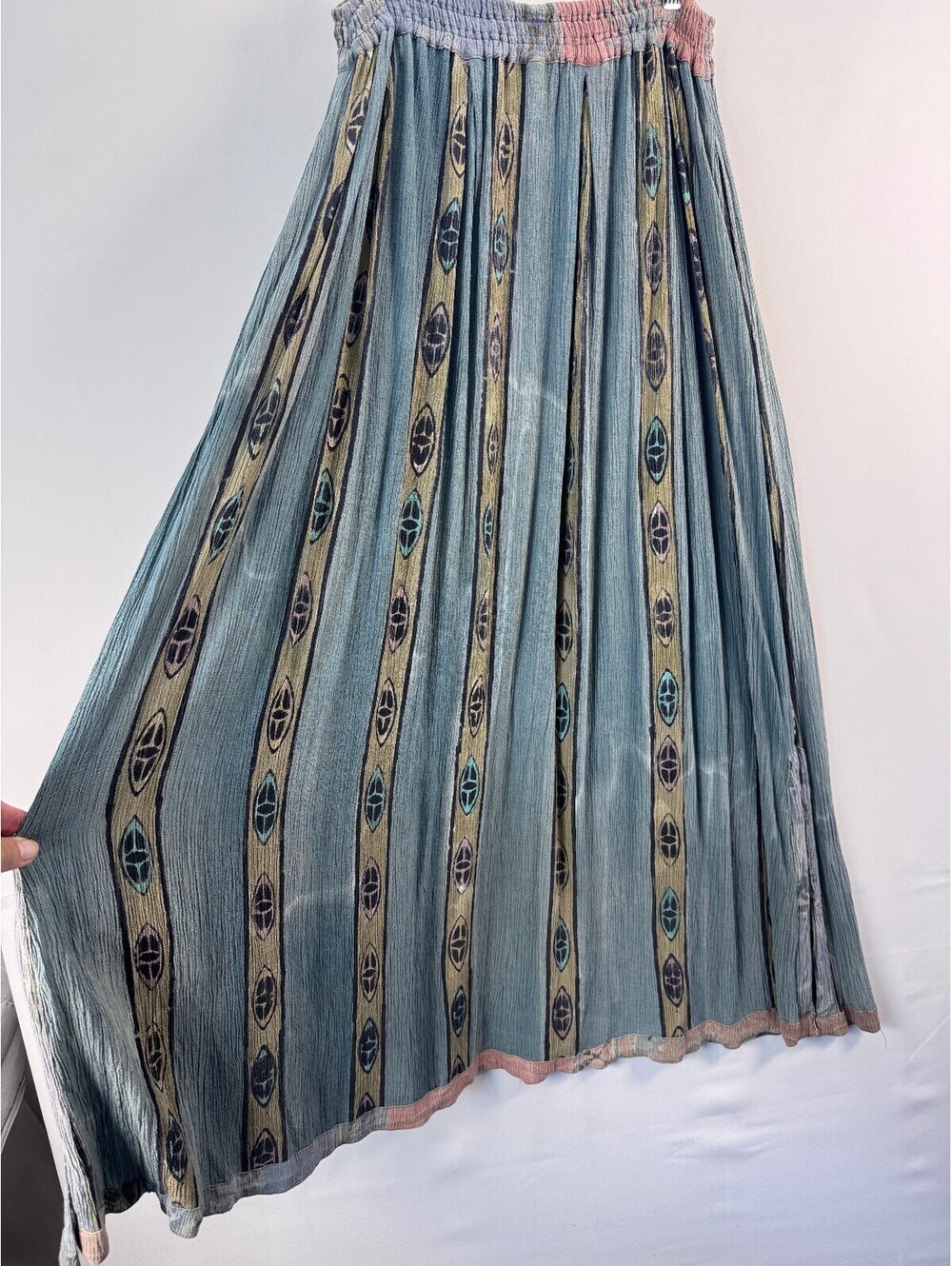 Vintage Kusnadi Crinkle Rayon Maxi Skirt Batik Art To Wear Boho Lagenlook Sz S - Picture 9 of 9